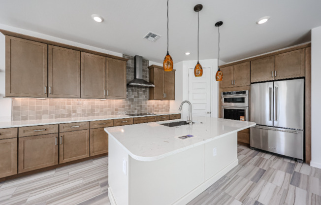 1137 E KACHINA TRL