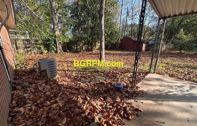 3 beds, 1 bath, $1,050