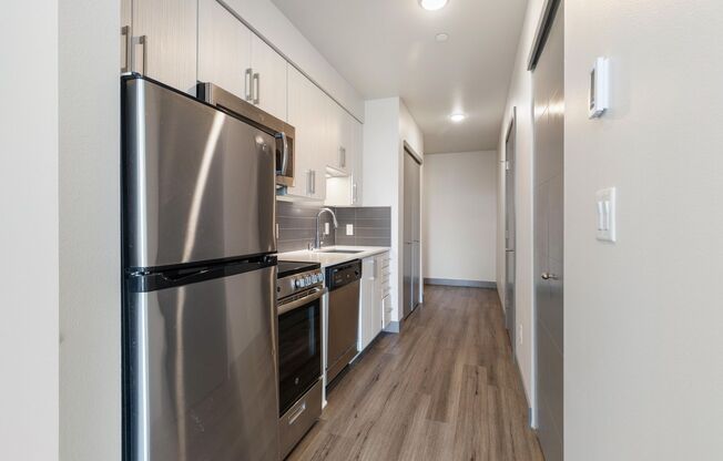 Studio, 1 bath, 401 sqft, $1,495, Unit 207