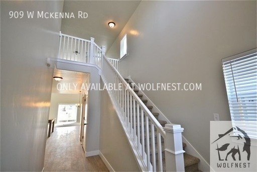 909 W MCKENNA RD