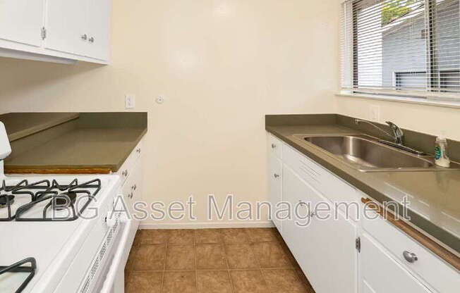 3600 DIMOND AVE