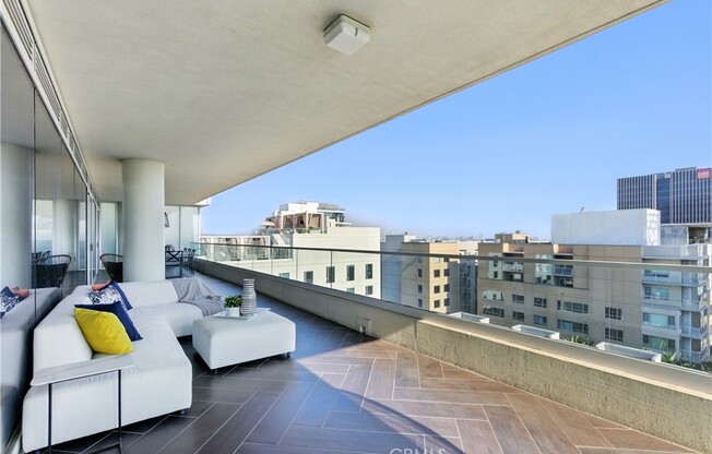 2 beds, 3 baths, 2,230 sqft, $11,000, Unit 14F