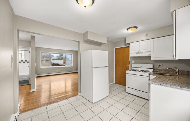 1560 N 1 AVE