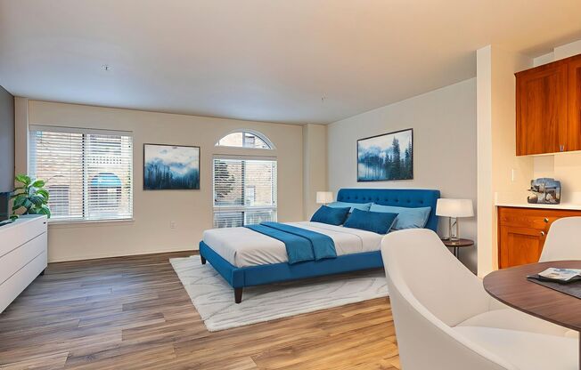 Studio, 1 bath, 585 sqft, $1,395, Unit 2-D