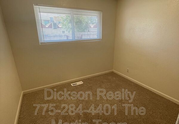 2 beds, 1 bath, 800 sqft, $1,600