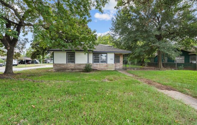 For Rent: Spacious 4-Bedroom Family Home