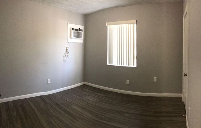 2 beds, 1 bath, 750 sqft, $1,800, Unit 5200-4