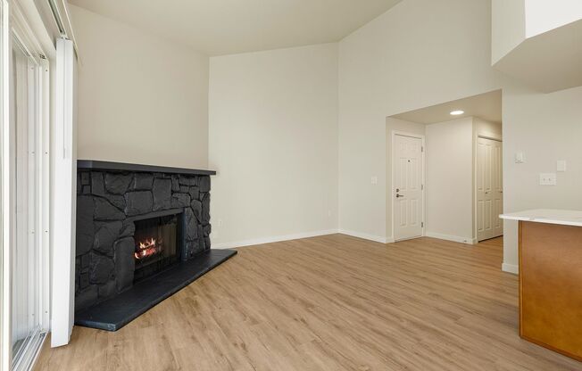 1 bed, 1 bath, 570 sqft, $2,350, Unit 42