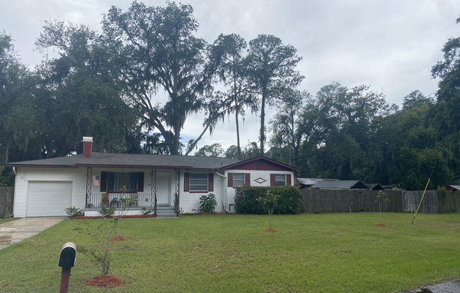 5704 94 ST