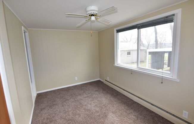 3 beds, 1 bath, $1,600