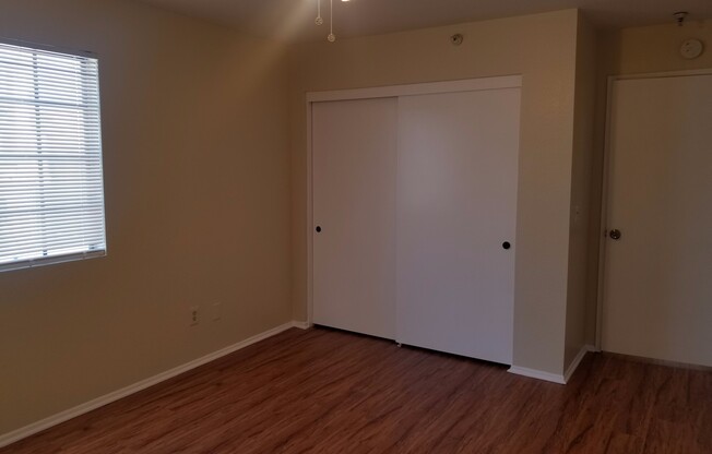 2 beds, 1 bath, 735 sqft, $2,250