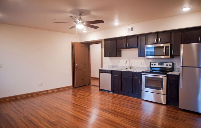 1 bed, 1 bath, 600 sqft, $900, Unit 202