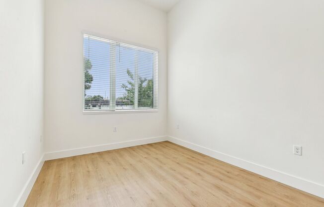 2 beds, 2 baths, 928 sqft, $2,095, Unit 202