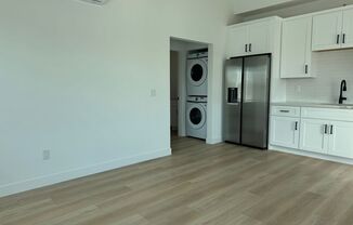 1 bed, 1 bath, 427 sqft, $1,900, Unit Unit 324 - 202