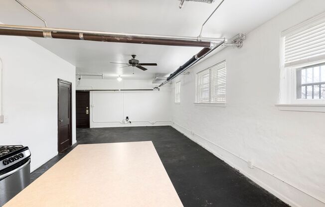 Studio, 1 bath, 435 sqft, $750, Unit G2