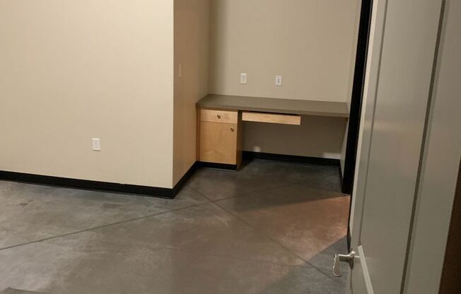 1 bed, 1 bath, 578 sqft, $1,285, Unit 205