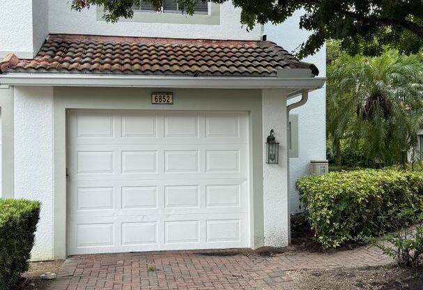 Prime Orlando Location – Gate Community - End-Unit Townhome with Exceptional Curb Appeal!