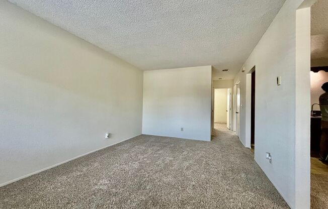 2 beds, 1 bath, $1,950, Unit 10