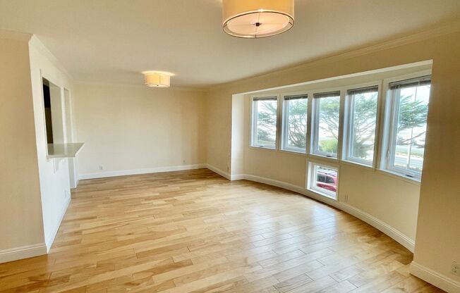 Modern 3BR/2BA, 1,491 SqFt Ocean Front Condo! Parking! Laundry! PROGRESSIVE