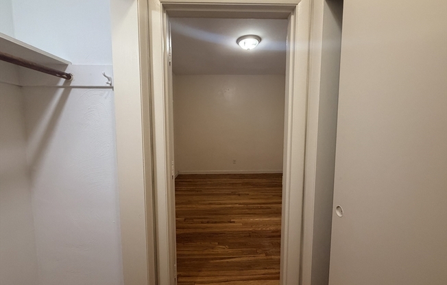 1 bed, 1 bath, 500 sqft, $2,300, Unit 25