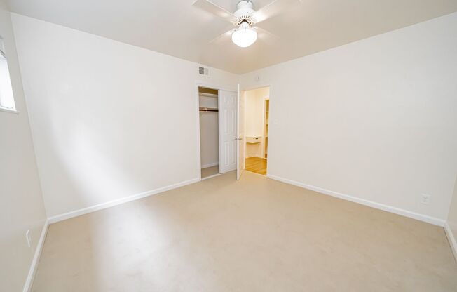 2 beds, 1 bath, $2,195, Unit 3