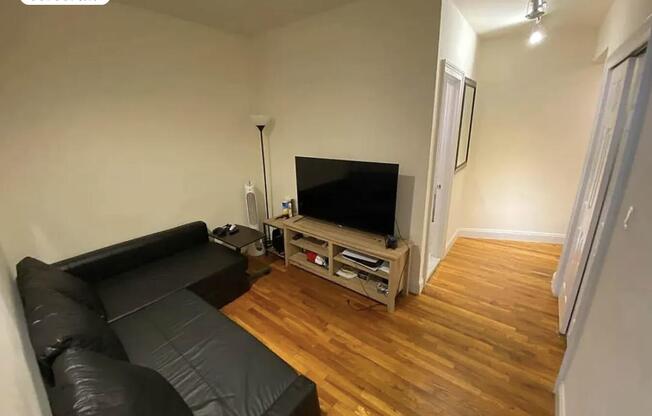 233 E 12 ST