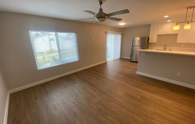3 Bed, 2 Bath First Floor Condo in Central San Diego! Water/Trash Included!