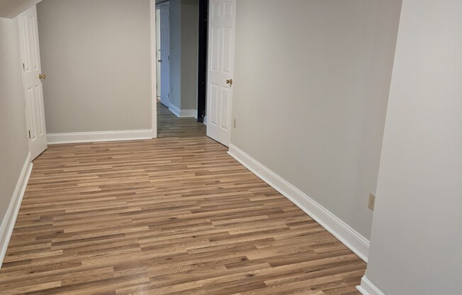 4 beds, 2 baths, $4,900, Unit 101