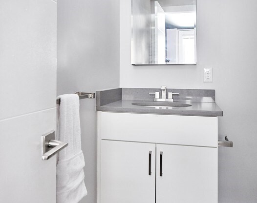 2 beds, 2 baths, $4,800, Unit 407