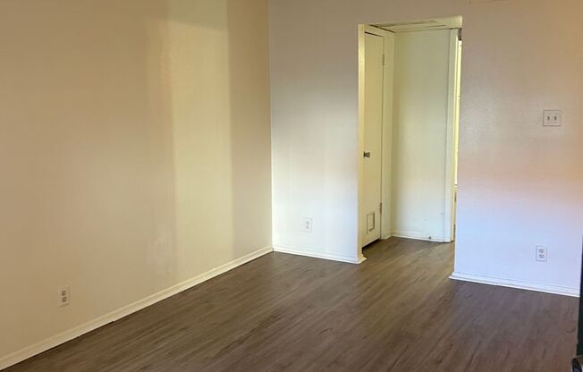 1 bed, 1 bath, 650 sqft, $1,225, Unit SUX-219