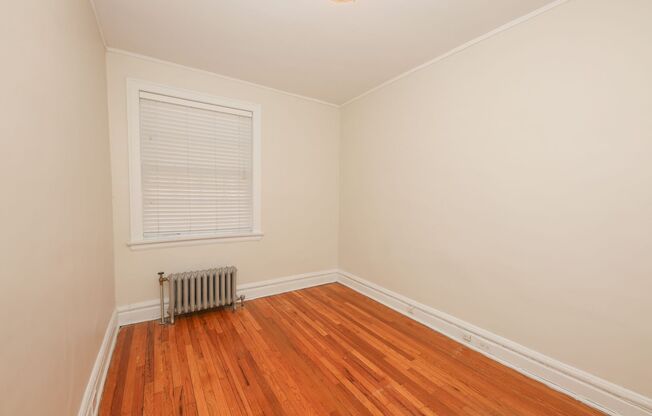 2 beds, 1 bath, 815 sqft, $1,945, Unit 509-2