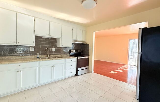 2 beds, 1 bath, $2,100, Unit 2424 94th Ave - Apt 1