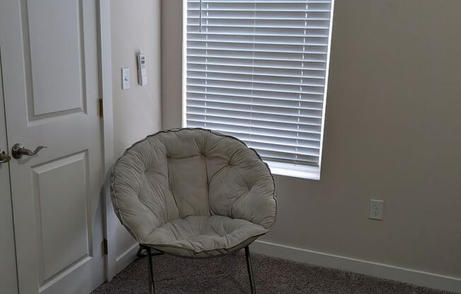 2 beds, 1 bath, 1,088 sqft, $1,900, Unit Apt 301 Short term