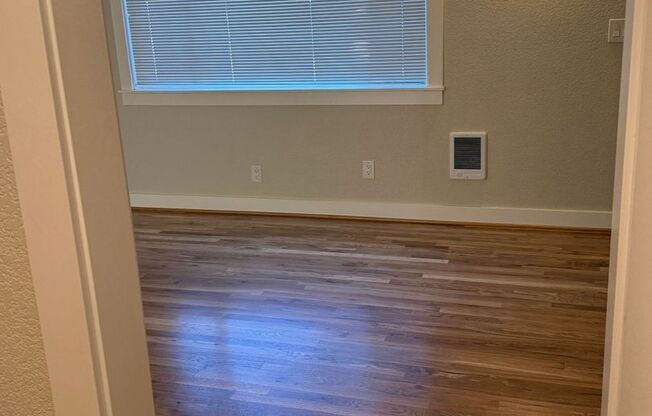 2 beds, 1.5 baths, 1,000 sqft, $1,895, Unit 04
