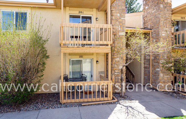 850 TENDERFOOT HL RD