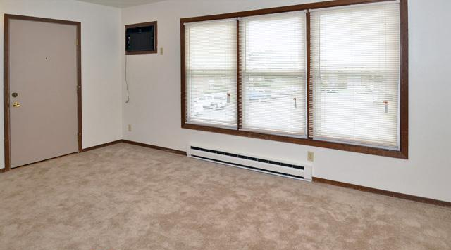 2 beds, 1 bath, $1,045, Unit 603-07