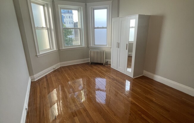 1 bed, 1 bath, $2,750, Unit 14