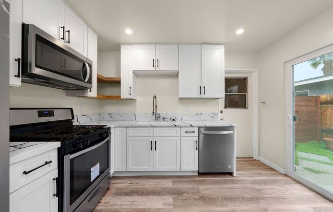 Beautiful newly renovated home available now close to downtown