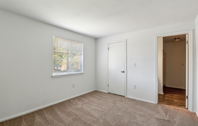 2 beds, 1 bath, 1,056 sqft, $2,084, Unit 13-104