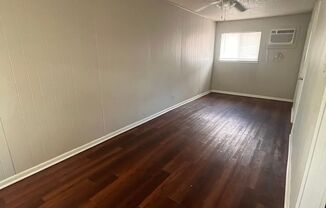 Studio, 1 bath, 400 sqft, $945, Unit 201