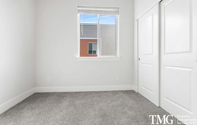 1 bed, 1 bath, 740 sqft, $1,600, Unit FF210