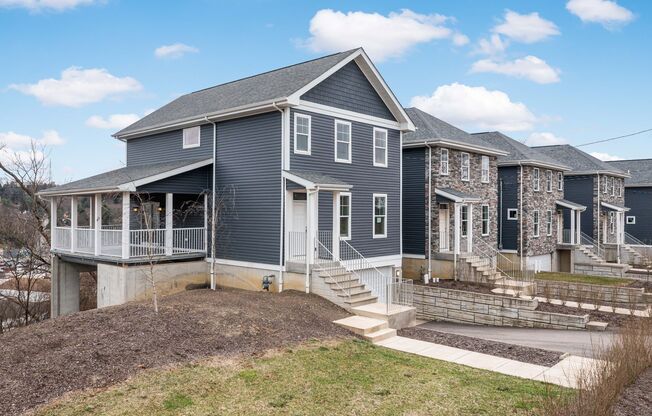 New Construction 3 bedroom - 3.5 bathroom Luxury Home