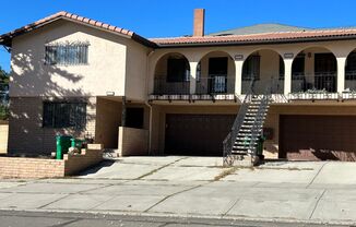 Forest St. 793-799