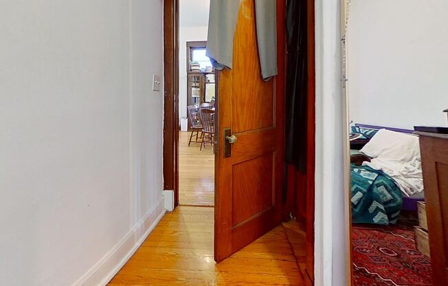 859 Oakdale/2915-19 Mildred