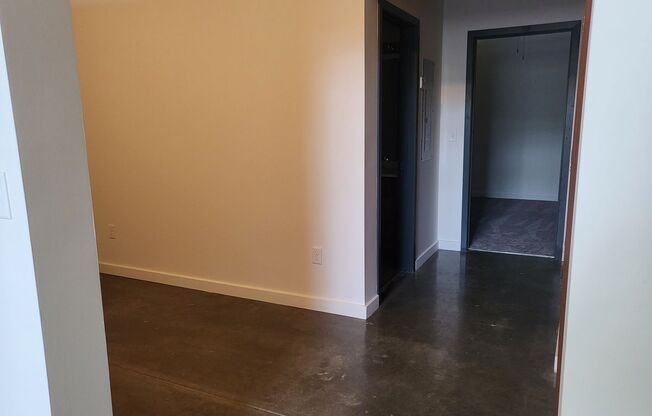 1 bed, 1 bath, 830 sqft, $1,335, Unit 107