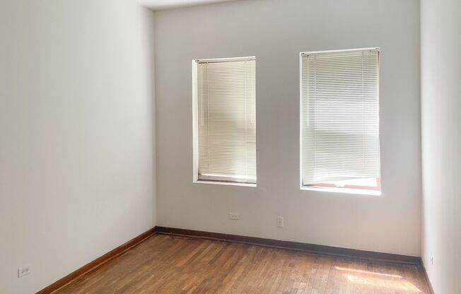 2 beds, 1 bath, 950 sqft, $3,500, Unit 875-C2
