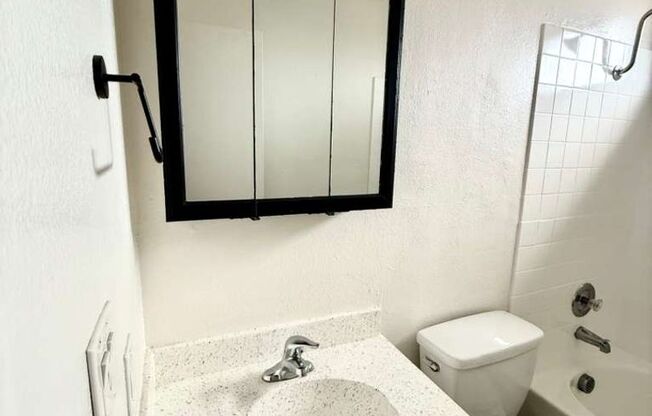 1 bed, 1 bath, 700 sqft, $1,900, Unit 1 bedroom RENT SPECIAL