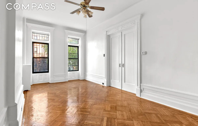 386 STERLING PL
