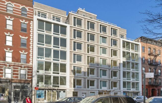 111 E 115 ST