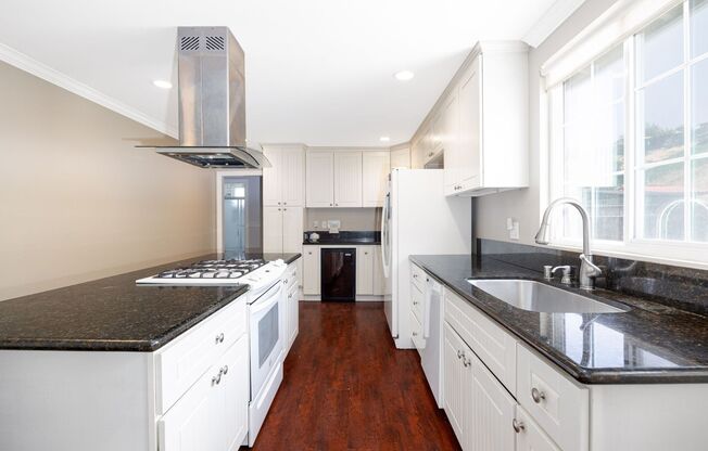 Spacious single family 3 bedroom home now available in Paradise Hills!